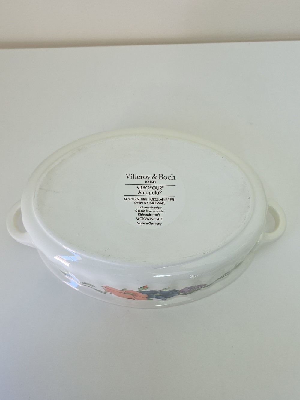 Villeroy & Boch Amapola 2 Quart Ribbed Oval Covered Casserole - Picture 6 of 12